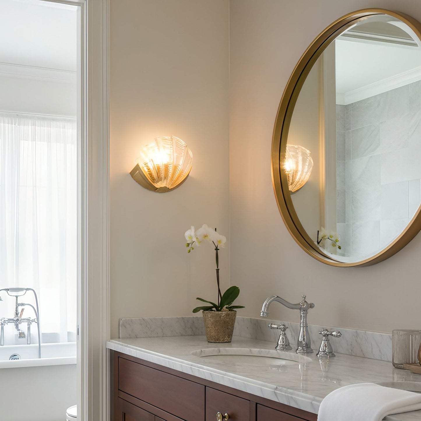 Glazen Wandlamp Schelp Design Messing & Glas Luxe Afwerking voor Gang en Slaapkamer