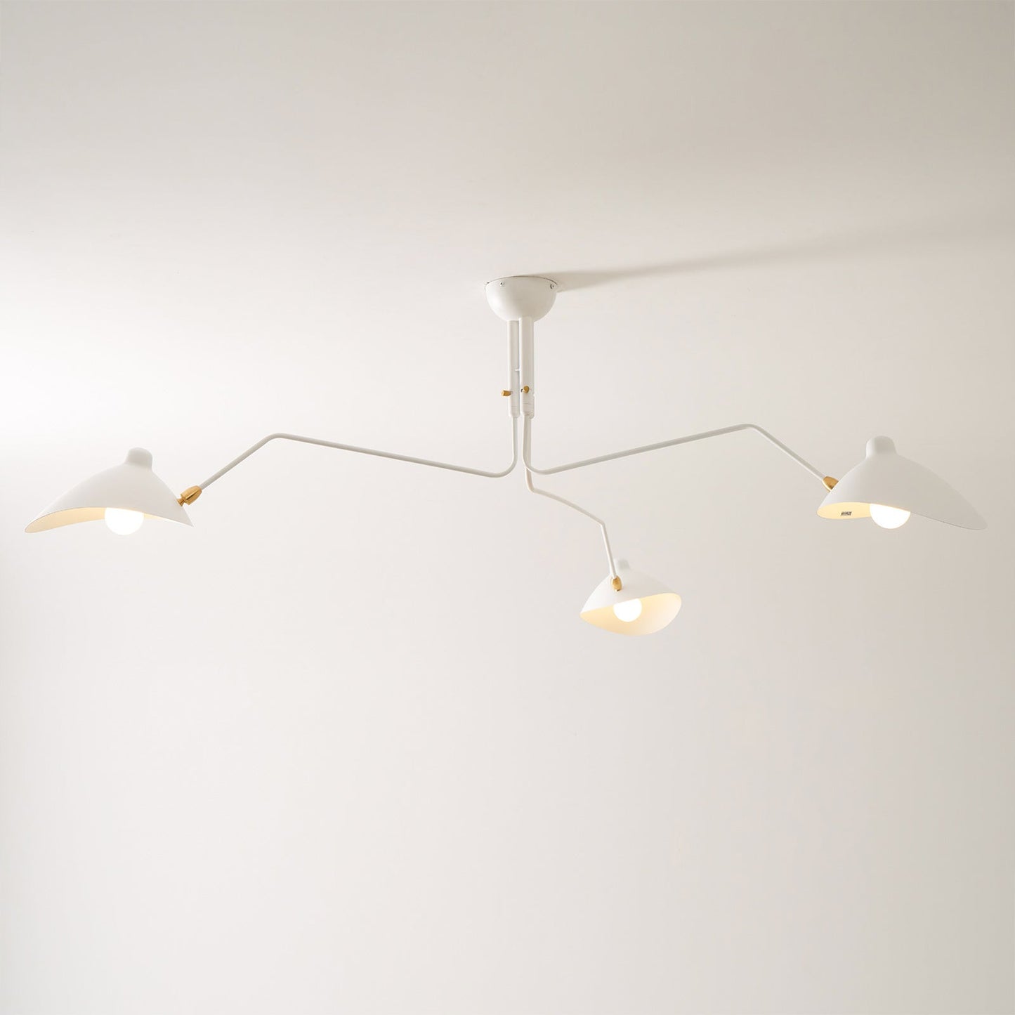 Plafondlamp Spider 3 Armen Mid-Century Modern Messing Verstelbaar Zwart Wit Grote Ruimte Restaurant Loft Stalen Armatuur Geïnspireerd Design