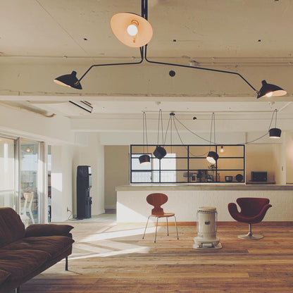 Verstelbare Spinlamp Multi-Arm Plafondlamp Industriële Design Messing Details Zwart Wit Scandinavisch Modern