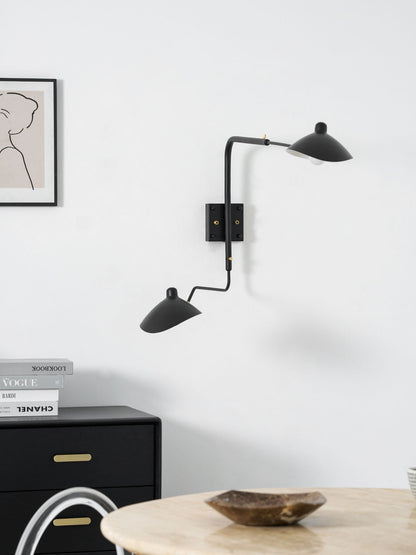Wandlamp met verstelbare armen — industriële wandverlichting in aluminium en messing — vintage design — moderne wandlamp voor woonkamer slaapkamer