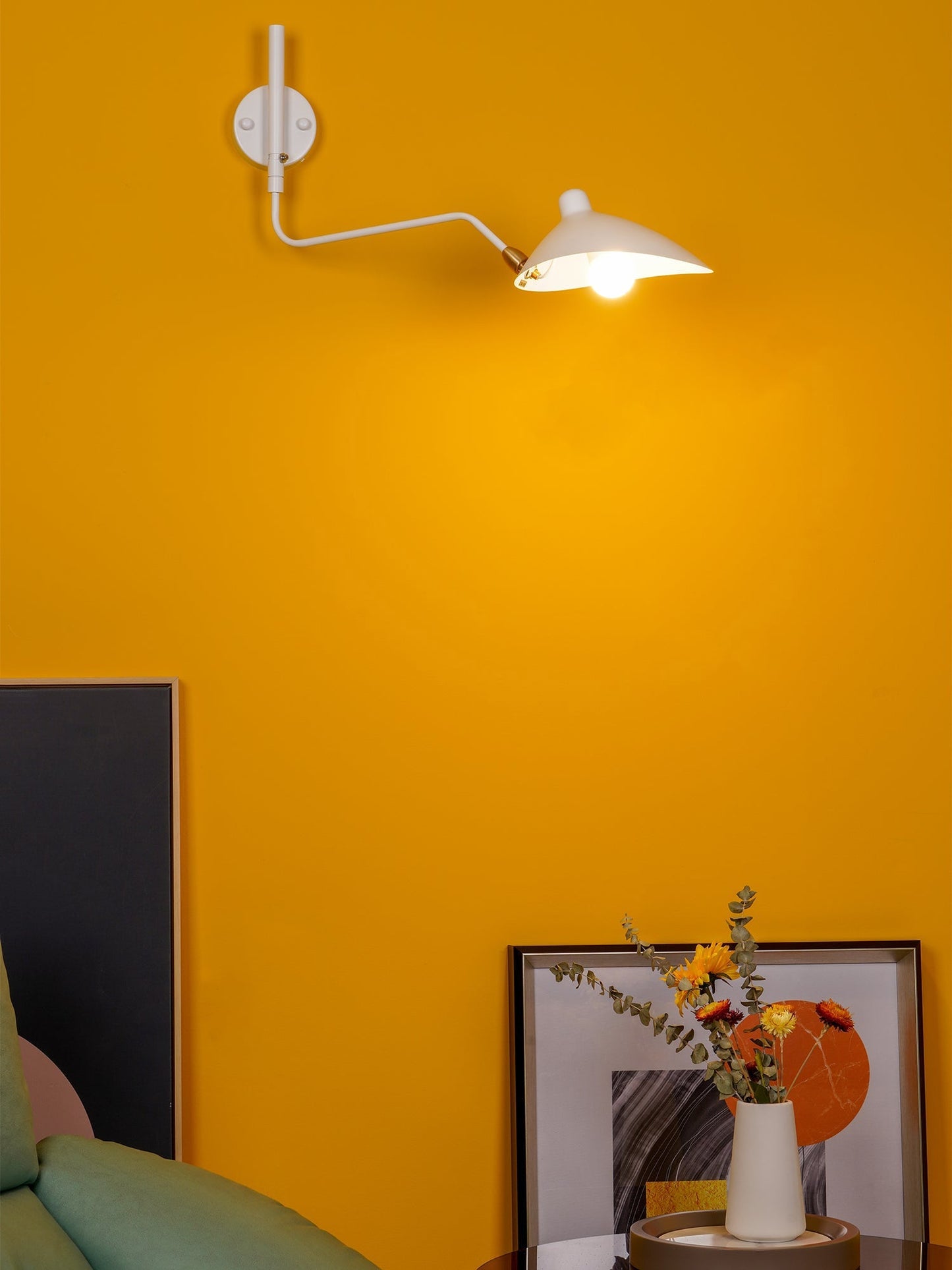 Wandlamp met verstelbare armen — industriële wandverlichting in aluminium en messing — vintage design — moderne wandlamp voor woonkamer slaapkamer