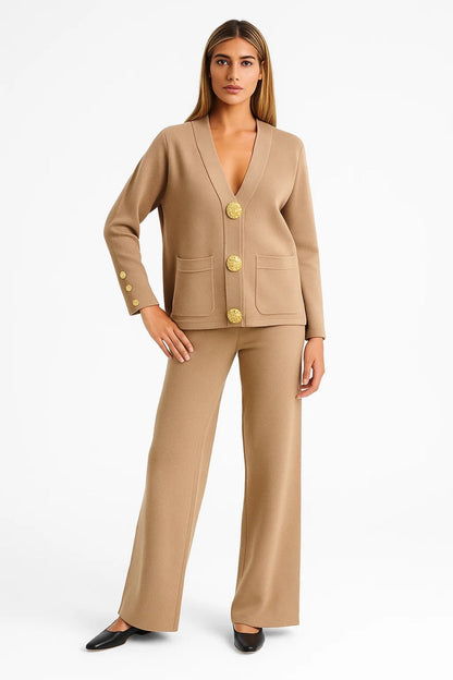 Herenset Gouden Knopen, Rechte Pantalon en V-Hals Overhemd - StudioMarella