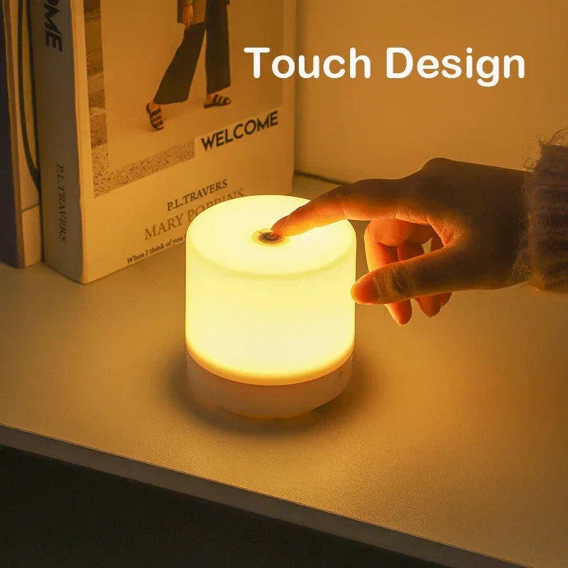 Nachtlamp LED USB 8.5cm Dimbaar ABS Wit Touch Bedlamp Slaapkamer Bureau Sfeerverlichting Compact Lampje