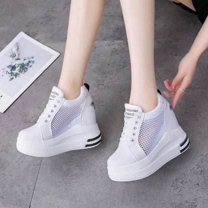 Stijlvolle Dames Sneakers Glanzend Leer