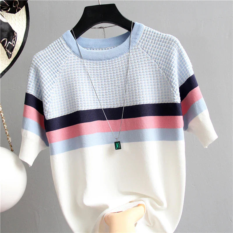Vrouwelijke Zomer Blouse Licht en Vloeiend