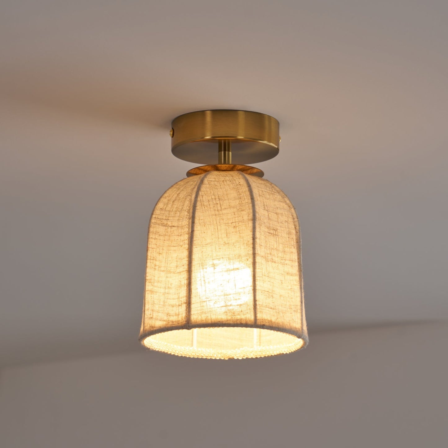 Linnen plafondlamp met gouden ijzeren frame rustiek design warm sfeerlicht voor slaapkamer woonkamer hal entree landelijk