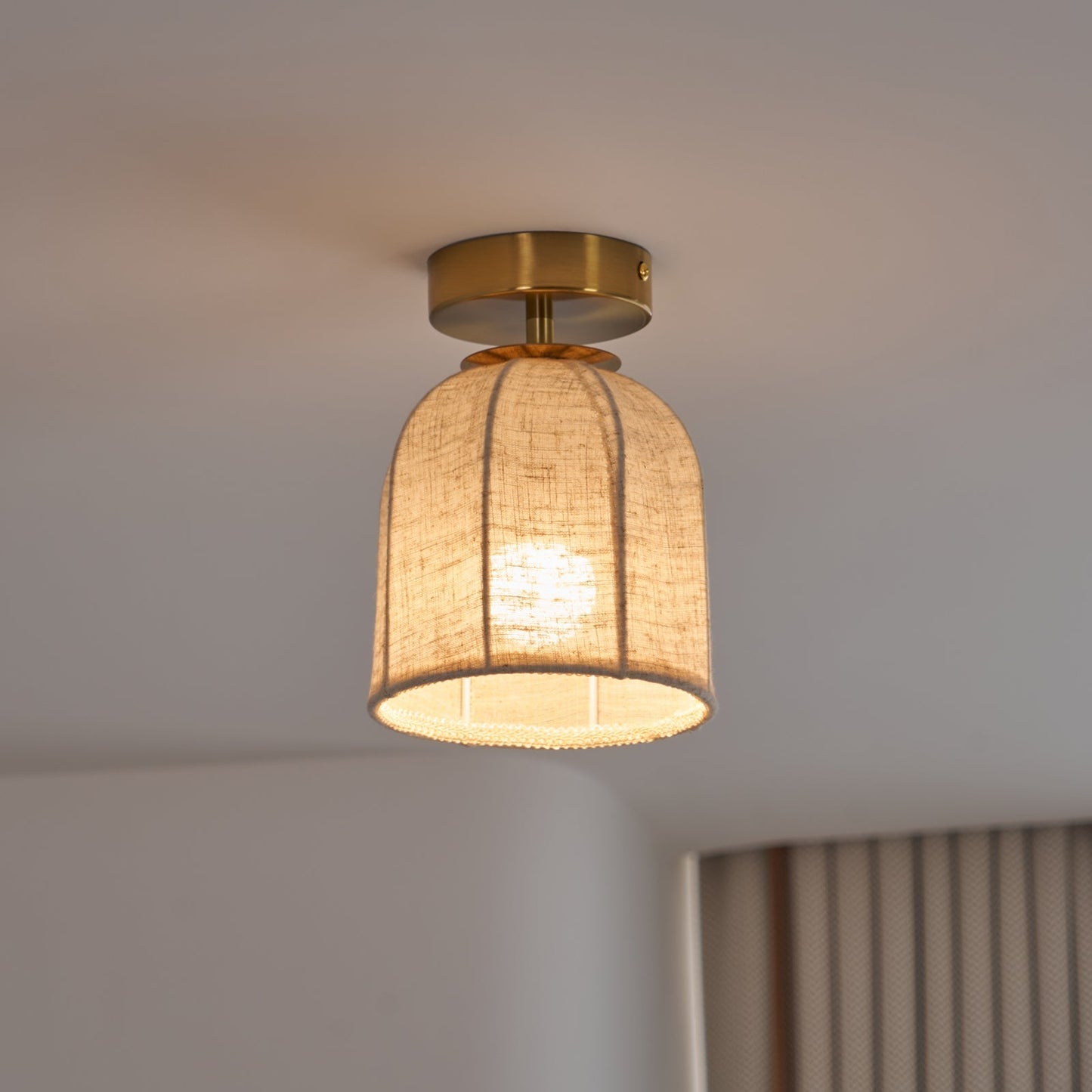 Linnen plafondlamp met gouden ijzeren frame rustiek design warm sfeerlicht voor slaapkamer woonkamer hal entree landelijk