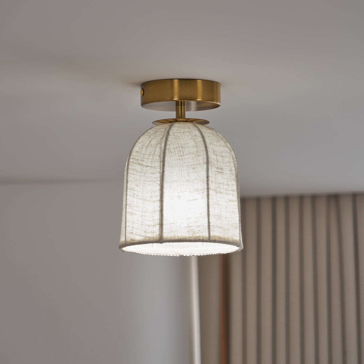 Linnen plafondlamp met gouden ijzeren frame rustiek design warm sfeerlicht voor slaapkamer woonkamer hal entree landelijk