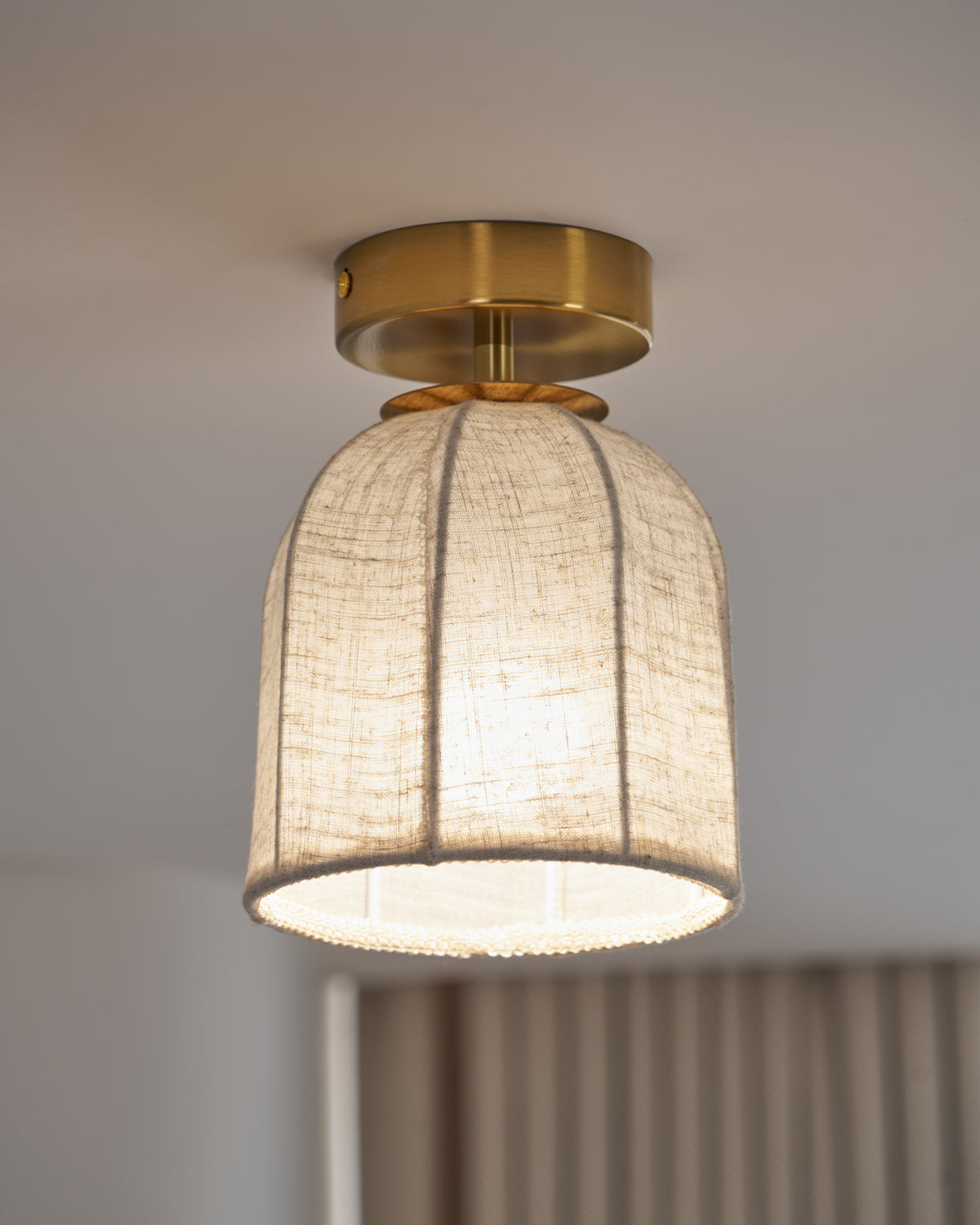 Linnen plafondlamp met gouden ijzeren frame rustiek design warm sfeerlicht voor slaapkamer woonkamer hal entree landelijk