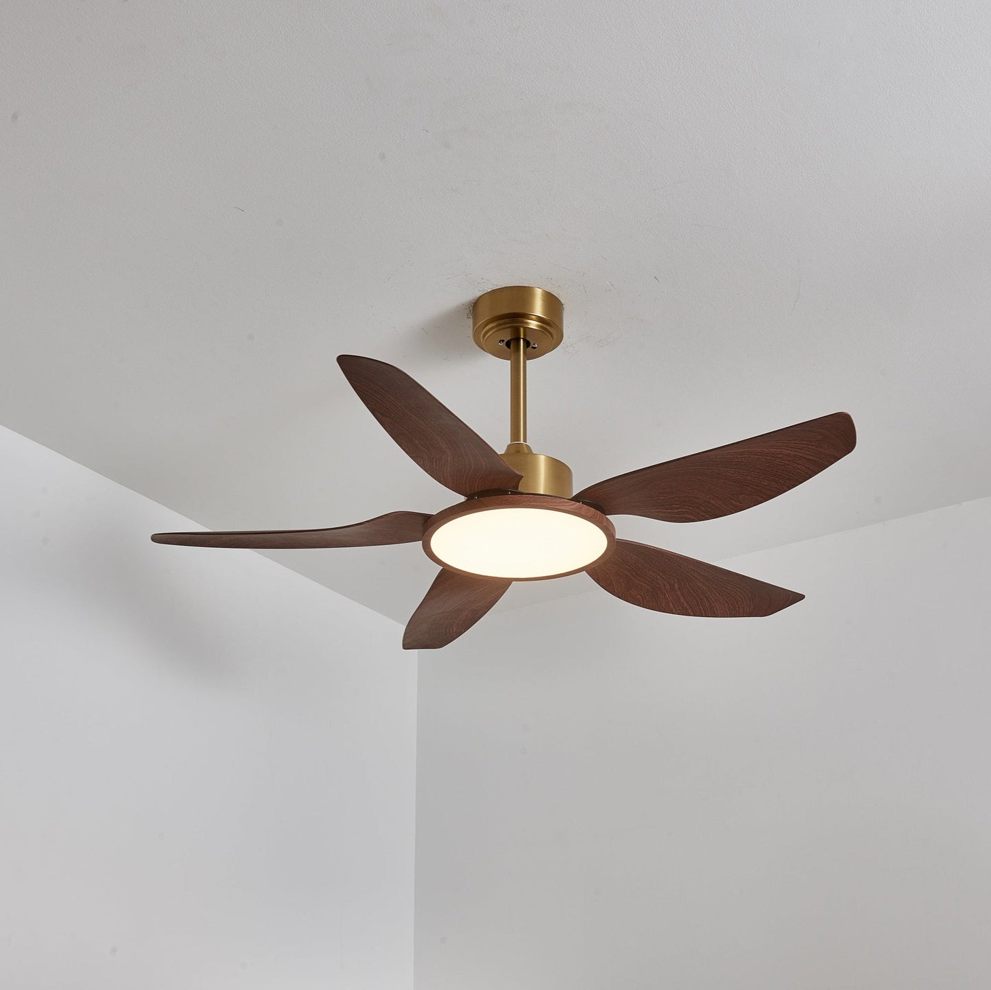 Moderne Plafondventilator met Verlichting Walnoot & Messing – Ø106cm/Ø122cm