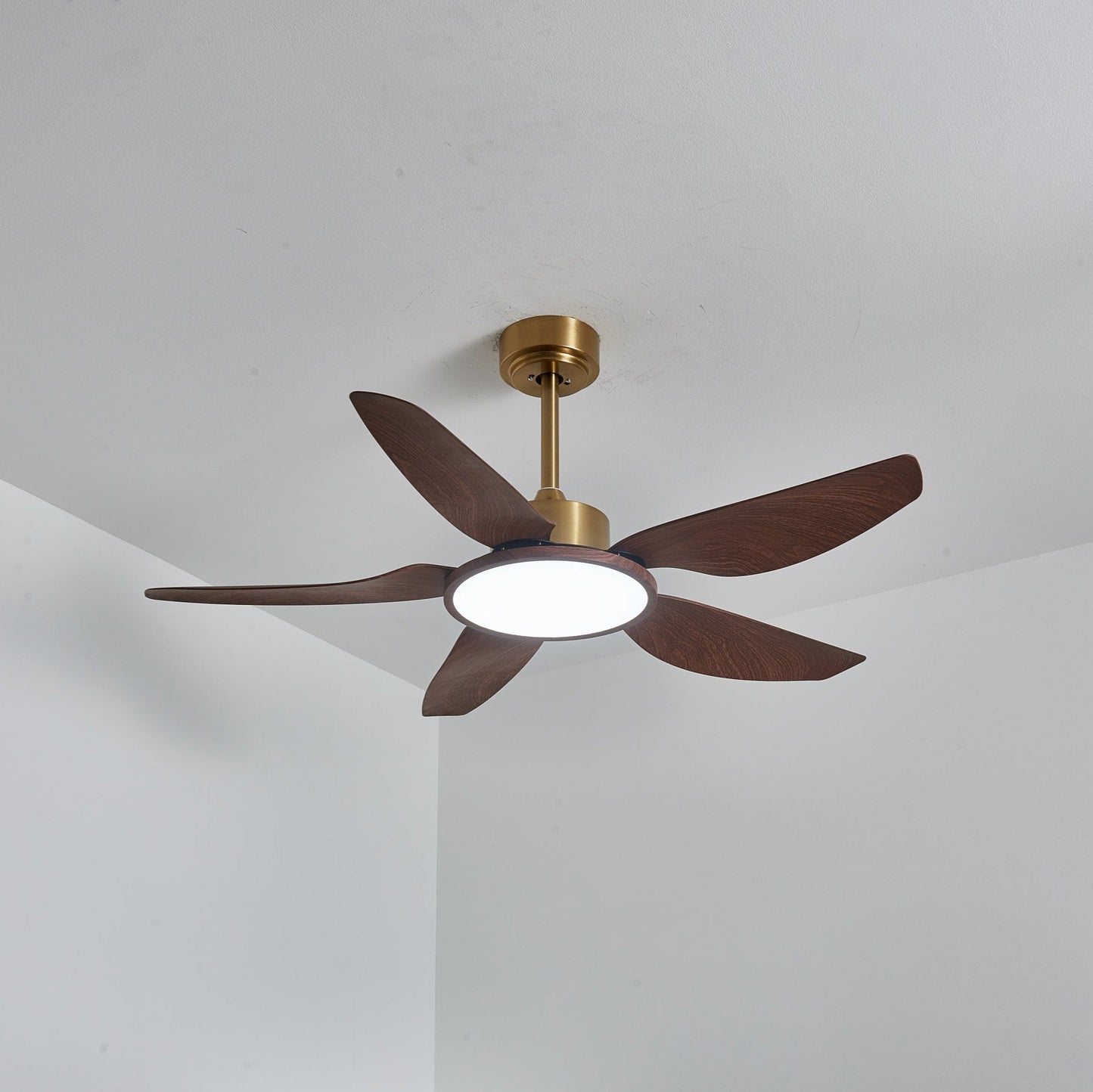 Moderne Plafondventilator met Verlichting Walnoot & Messing – Ø106cm/Ø122cm