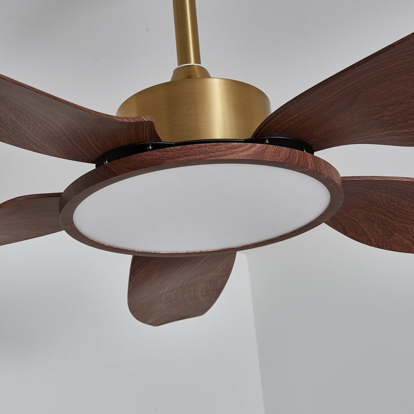 Moderne Plafondventilator met Verlichting Walnoot & Messing – Ø106cm/Ø122cm