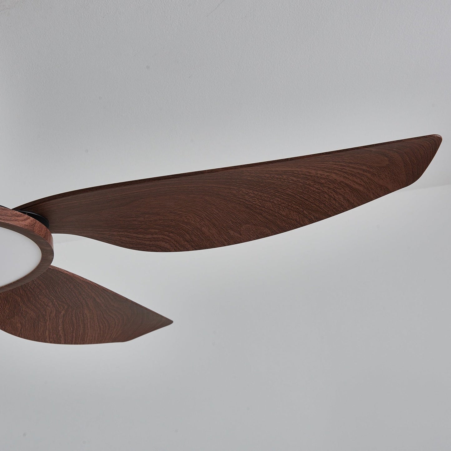 Moderne Plafondventilator met Verlichting Walnoot & Messing – Ø106cm/Ø122cm