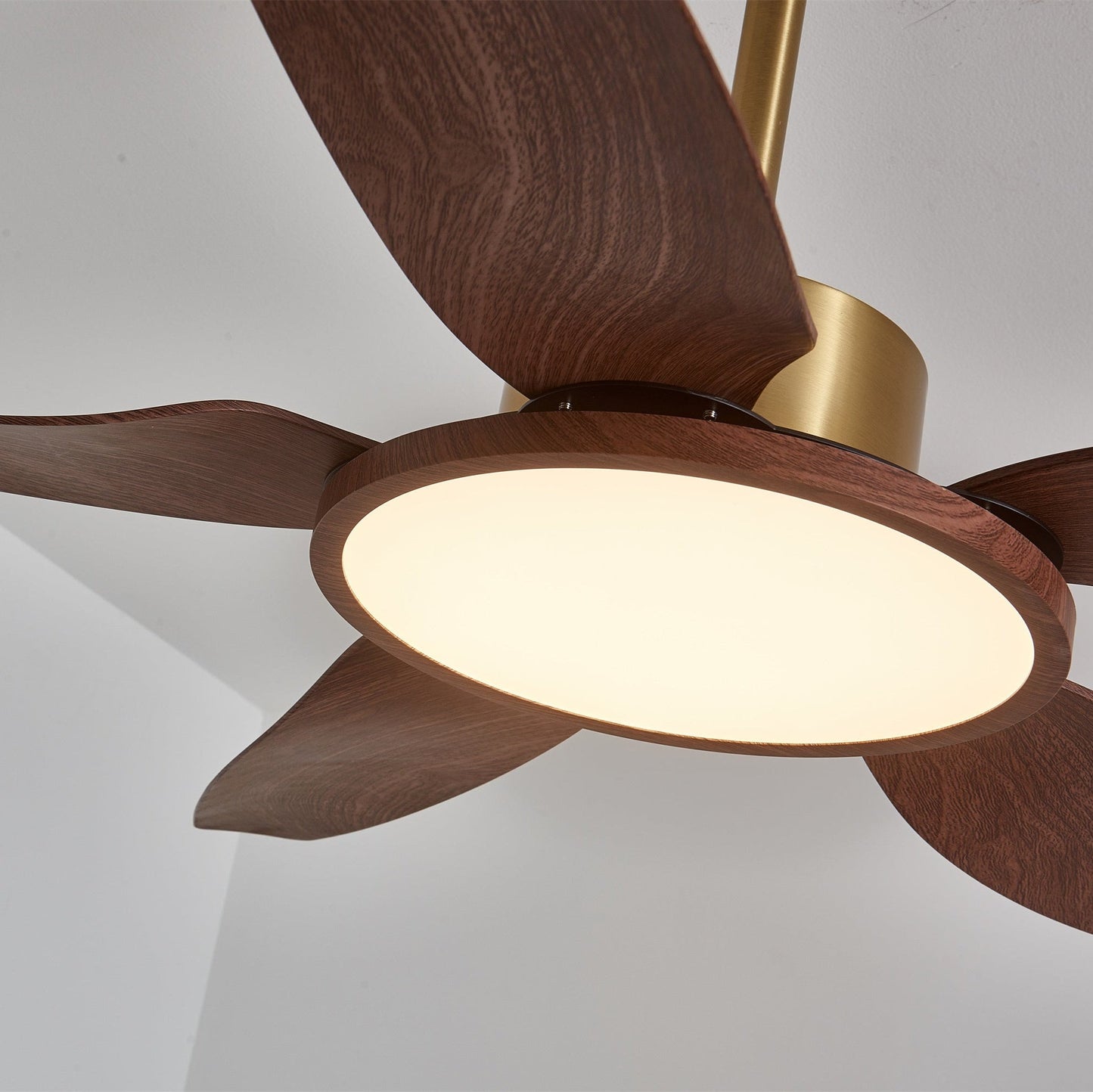 Moderne Plafondventilator met Verlichting Walnoot & Messing – Ø106cm/Ø122cm