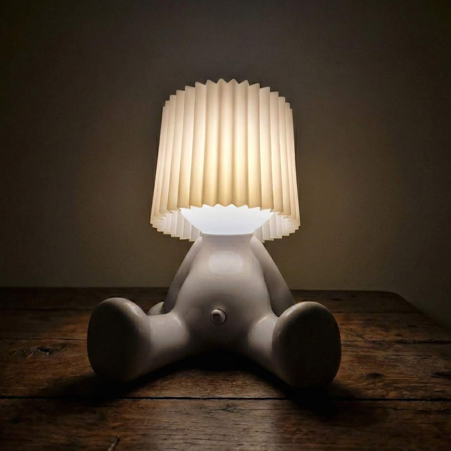 Zittende LED Tafellamp met Accu – Draadloos in 8 Kleuren