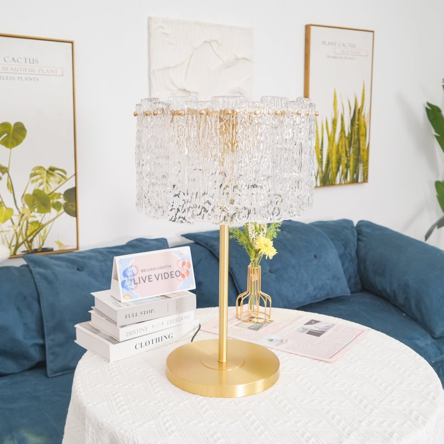 Glazen Tafellamp met Messing Voet – Design Verlichting voor Interieur