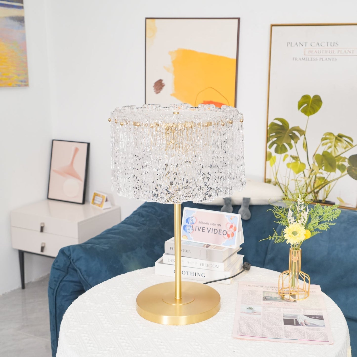 Glazen Tafellamp met Messing Voet – Design Verlichting voor Interieur