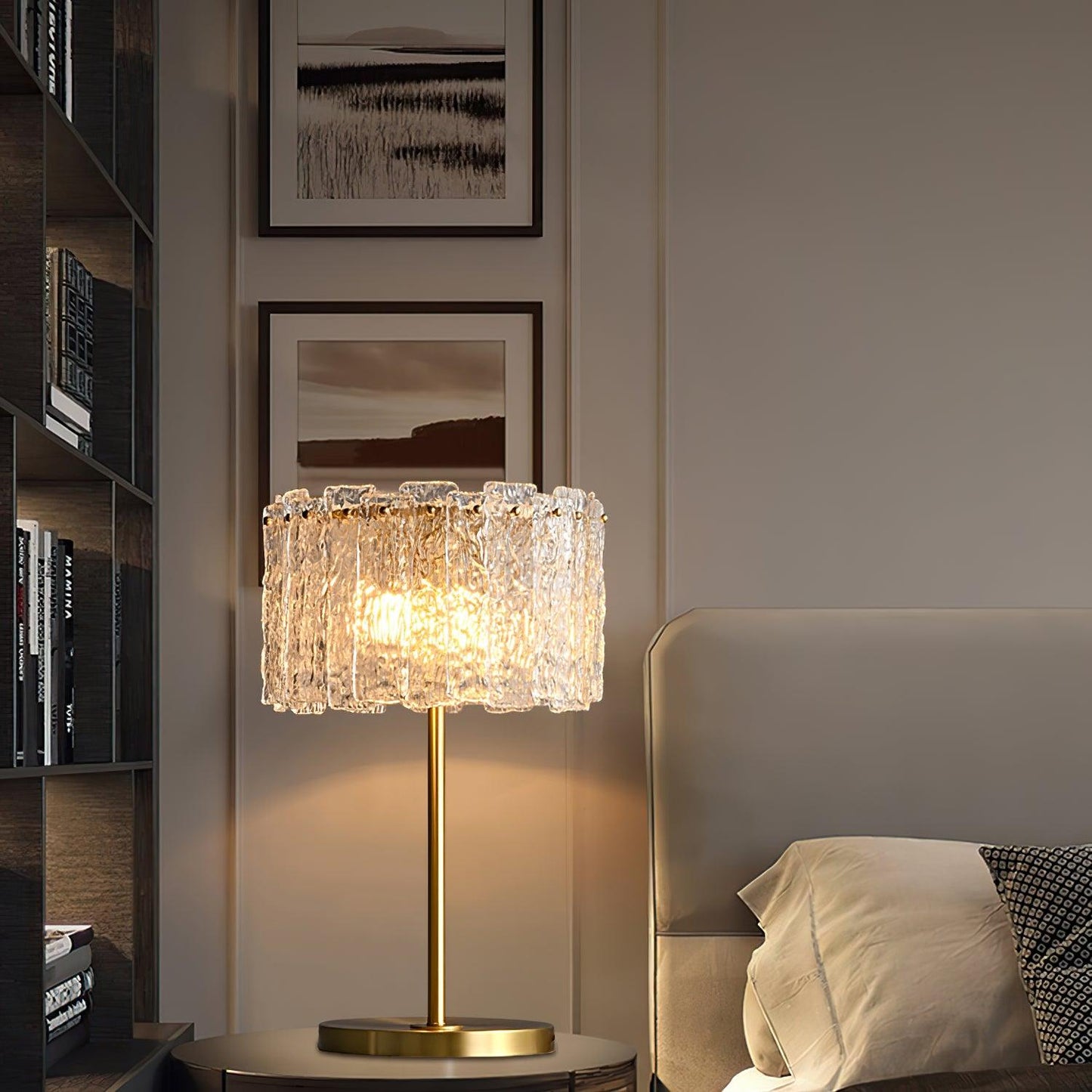 Glazen Tafellamp met Messing Voet – Design Verlichting voor Interieur