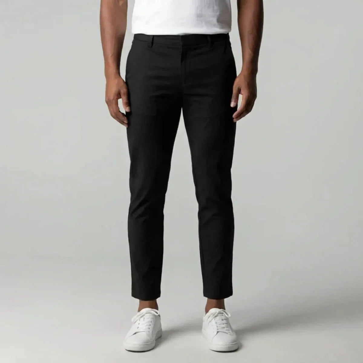 Slim fit chino met steekzakken