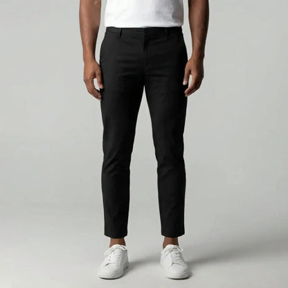 Slim fit chino met steekzakken