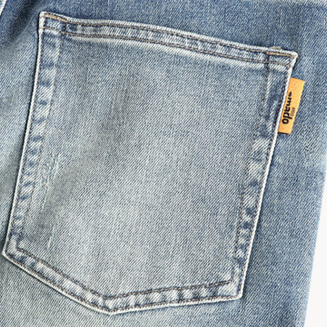 Slim fit jeans met lichtblauwe gewassen denim