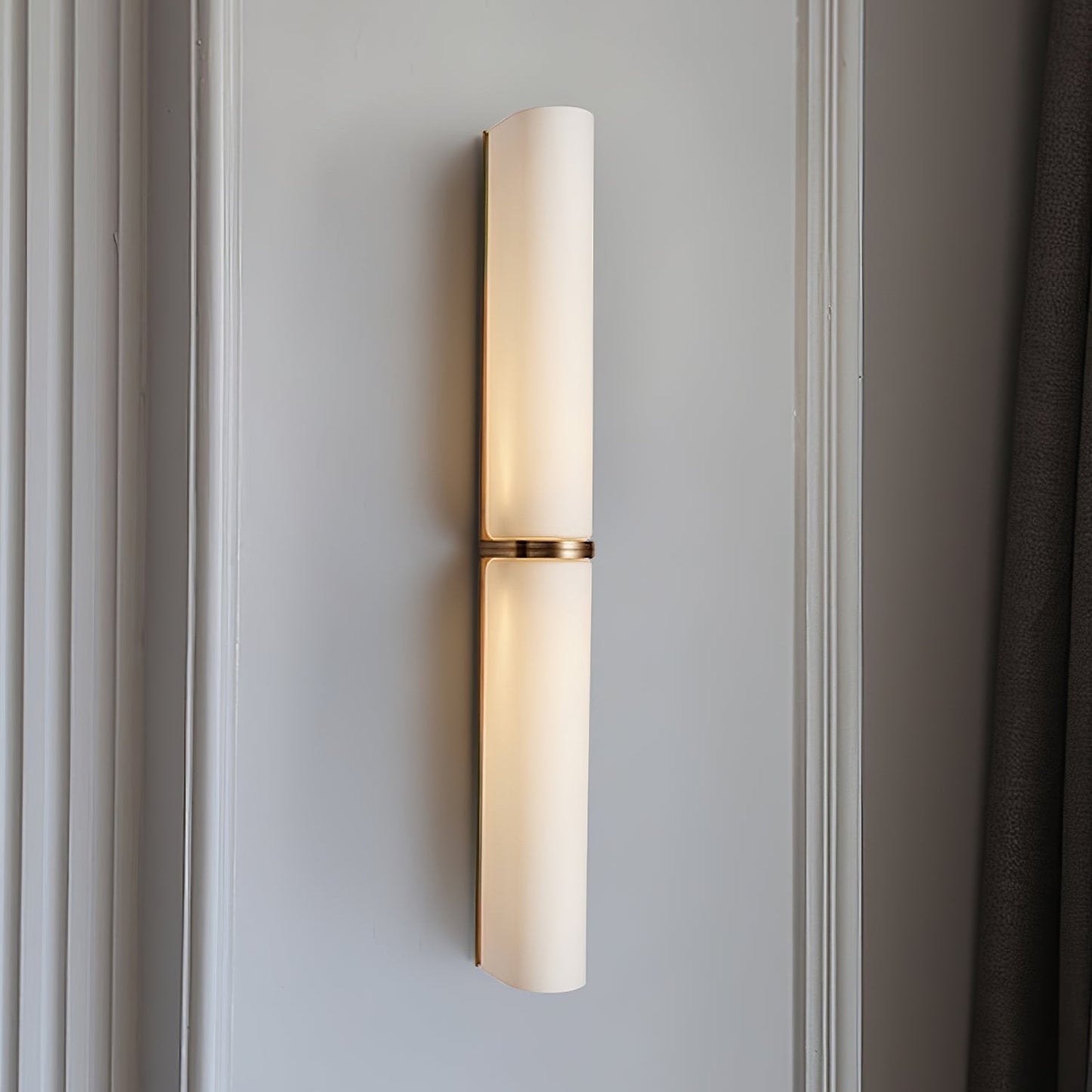 Smalle Buis Wandlamp met Glazen Kap – Moderne Wandverlichting voor Hal en Woonkamer