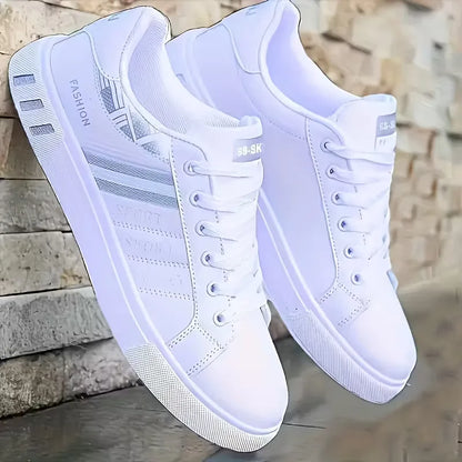 Sneakers met moderne uitstraling en vetersluiting
