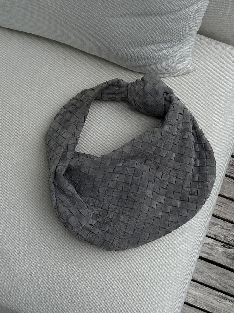 Gevlochten Zwart Hobo Tas met Knoop Detail Stijlvol