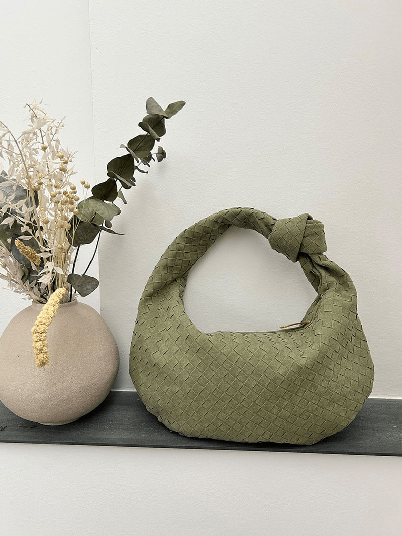 Gevlochten Zwart Hobo Tas met Knoop Detail Stijlvol