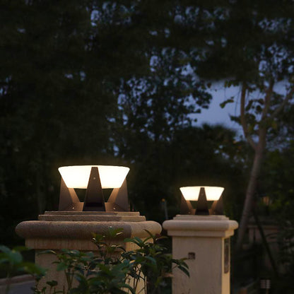 Solar Tuinlamp LED Wandverlichting Warmwit IP65 Waterbestendig Zwart Modern Design voor Terras Tuin en Entree