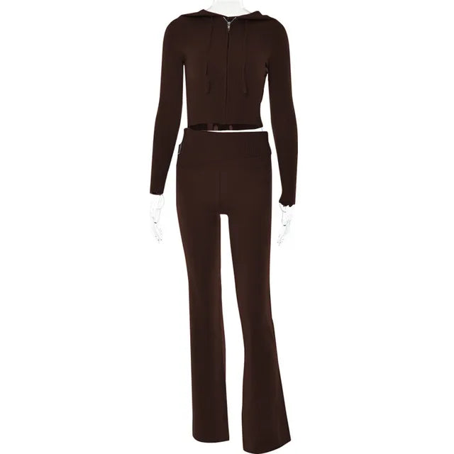 Vrouwelijk Sportpak Crop Top en Wijd Broek