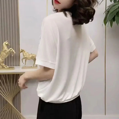 V-Hals Blouse met Strik en Elegant Design
