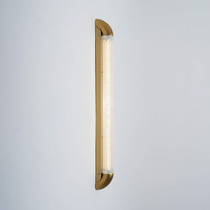 Wandlamp met Geribbelde Glazen Buis en Gebogen Roestvrijstalen Accenten | Moderne Verlichting met Geïntegreerde LED