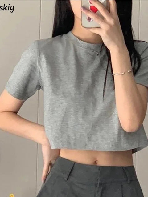 Vrouwelijke Korte T-Shirt Met Stijlvol Design