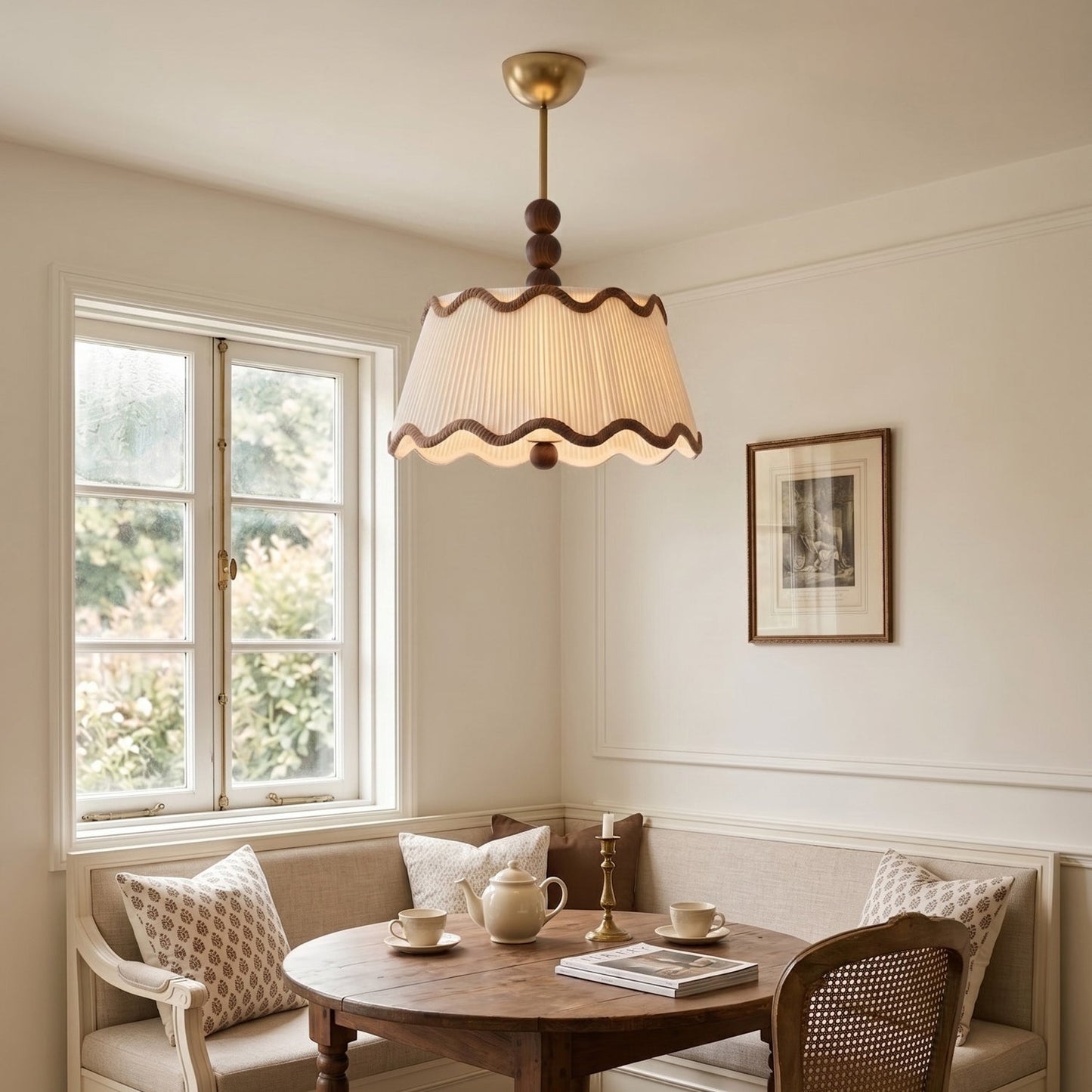 Plafondlamp met Geplooide Kap en Houten Kralen – Vintage Cottage Stijl voor Warm Sfeervol Licht