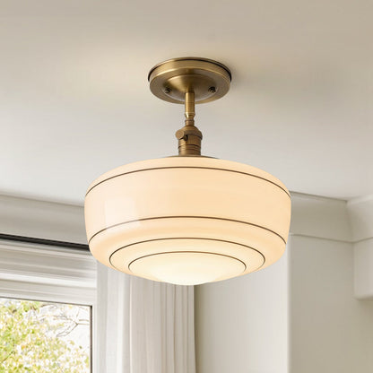 Ronde Plafondlamp met Gestreepte Glazen Kap en Messing Fitting – Scandinavische Flush Mount Verlichting