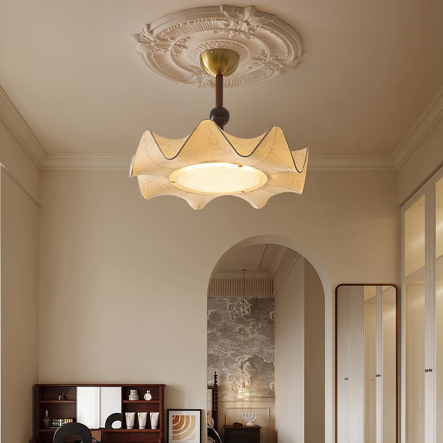 Plafondlamp met Bloemblaadjesontwerp – Walnoot & Goud – Geïntegreerde LED – Ø50cm × H44cm