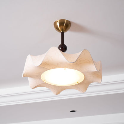 Plafondlamp met Bloemblaadjesontwerp – Walnoot & Goud – Geïntegreerde LED – Ø50cm × H44cm