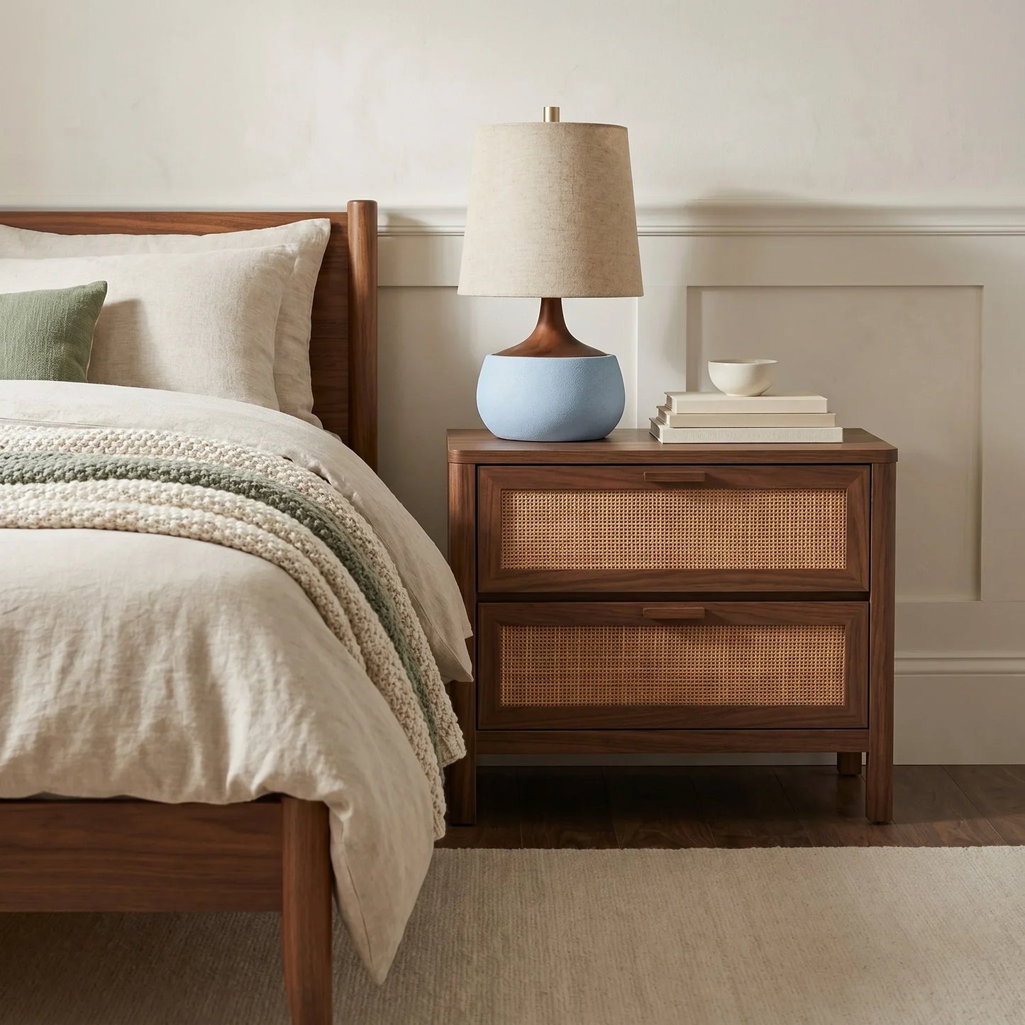 Tafellamp met Houten Voet, Linnen Kap en Cementlook Cilinder – Modern Design