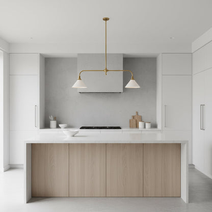 Luxe Design Hanglamp Met Witte Glazen Kappen Voor Eettafel En Keukeneiland In Messing Afwerking