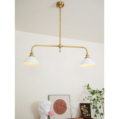 Luxe Design Hanglamp Met Witte Glazen Kappen Voor Eettafel En Keukeneiland In Messing Afwerking