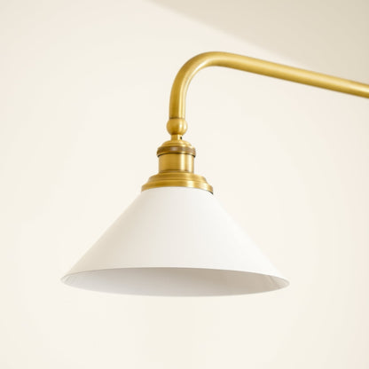 Luxe Design Hanglamp Met Witte Glazen Kappen Voor Eettafel En Keukeneiland In Messing Afwerking