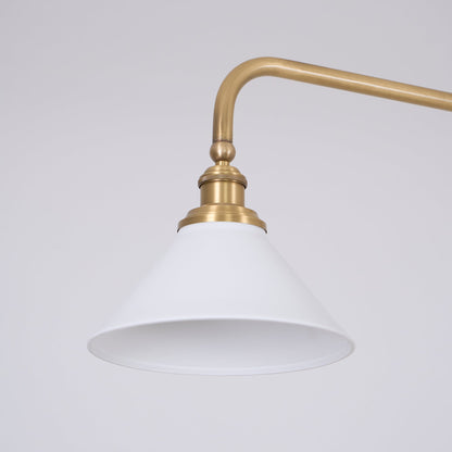 Luxe Design Hanglamp Met Witte Glazen Kappen Voor Eettafel En Keukeneiland In Messing Afwerking