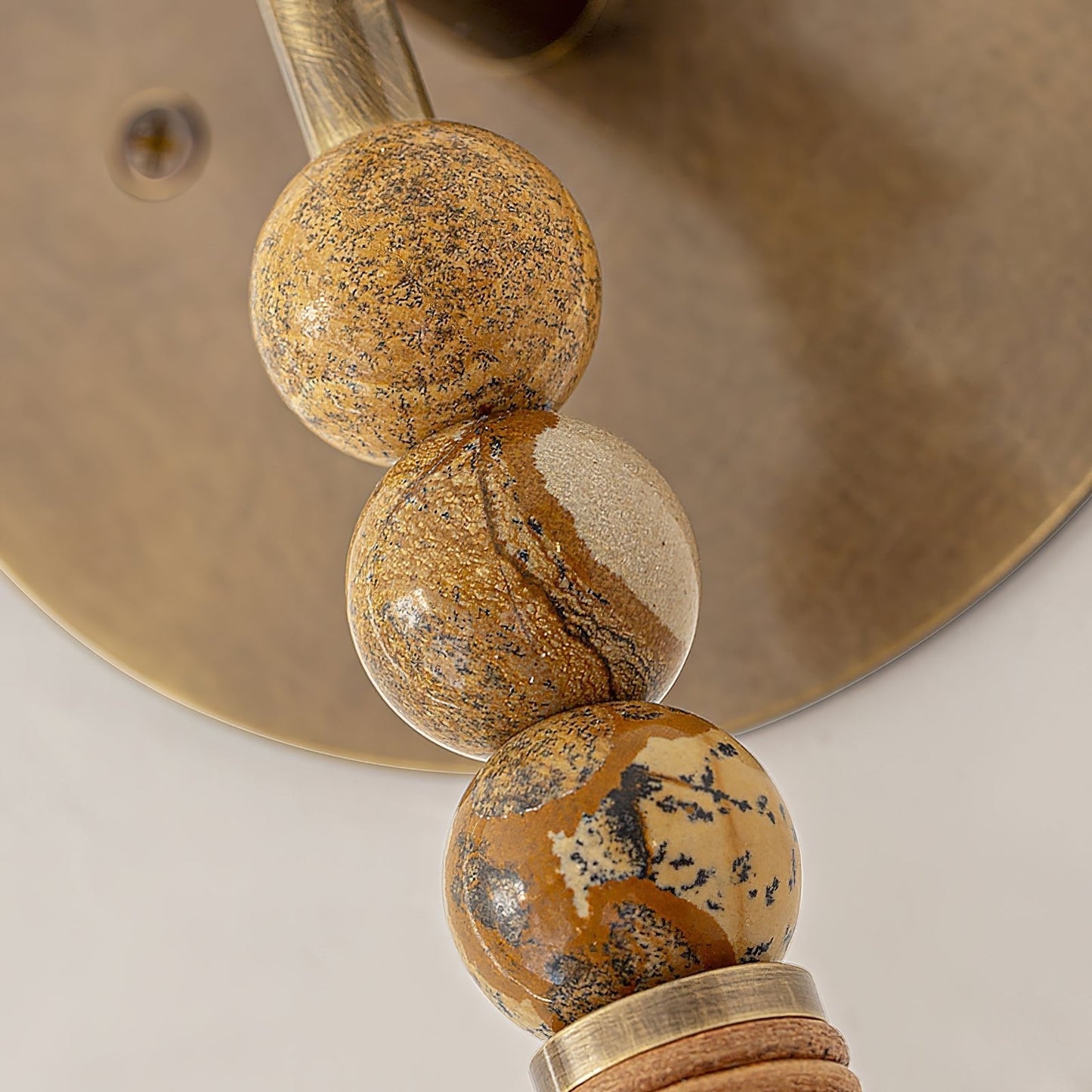 Toam Wandlamp Marmer Messing – Persepolis Geïnspireerd Design met Antique Brass Afwerking 18.9 en 27.6 inch