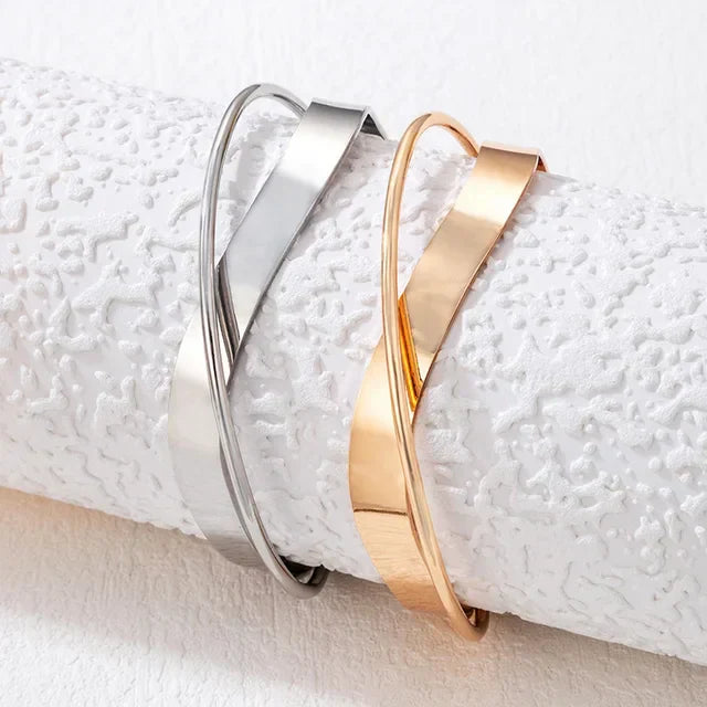 Goudkleurige Dames Armband met Kruis Verstelbaar