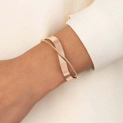 Goudkleurige Dames Armband met Kruis Verstelbaar