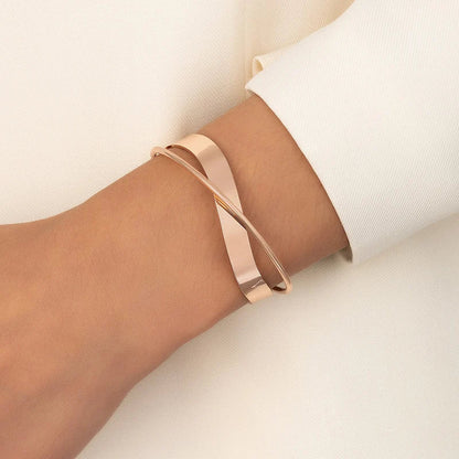 Goudkleurige Dames Armband met Kruis Verstelbaar