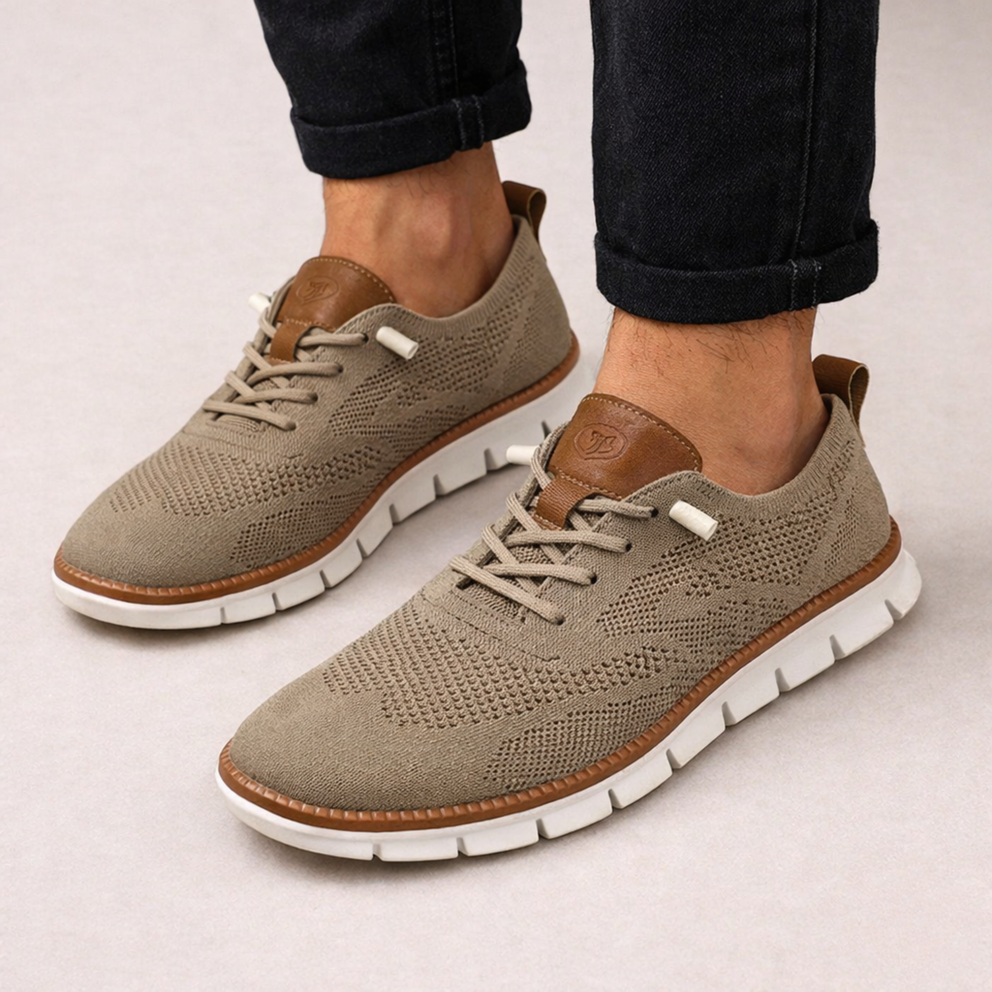 Tomas | Scarpe da ginnastica leggere con un buon supporto 2