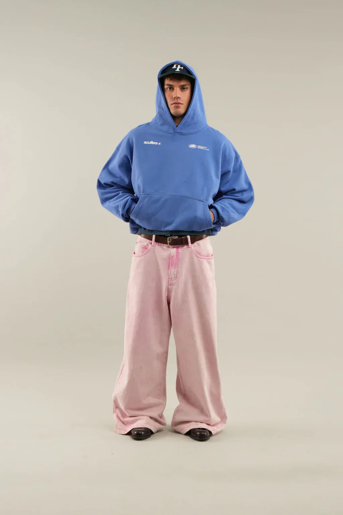 Tommaso | Felpa con cappuccio unisex comoda e moderna 1