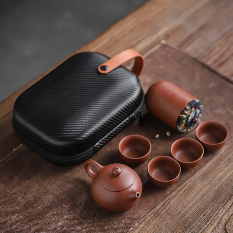 Reistheeservies Keramiek Handgemaakt met Reiskoffer Theepot 4 Kopjes Bewaarfles